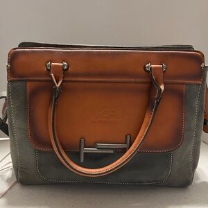 Two Toned Hema Zhuofan Handbag